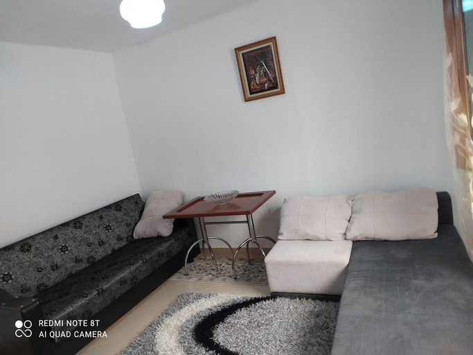 Others 5, Guri Guest House, Pogradecit