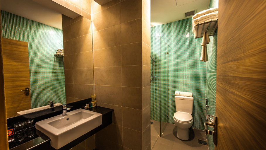 Bathroom 5, Badi'ah Hotel, Bandar Seri Begawan