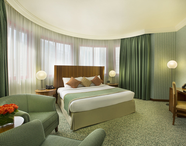 Bedroom 5, City Seasons Al Hamra Hotel, Abu Dhabi City
