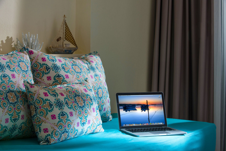 Bedroom 3, Kristalli Hotel Apartments, Crete