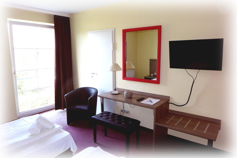 Bedroom 2, Hotel Lindenberger Hof, Barnim