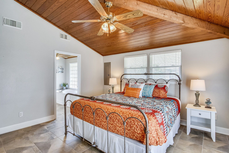 Bedroom 2, Anchor Down, Galveston