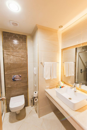 Bathroom, L'Oceanica Beach Resort Hotel - All Inclusive, Kemer