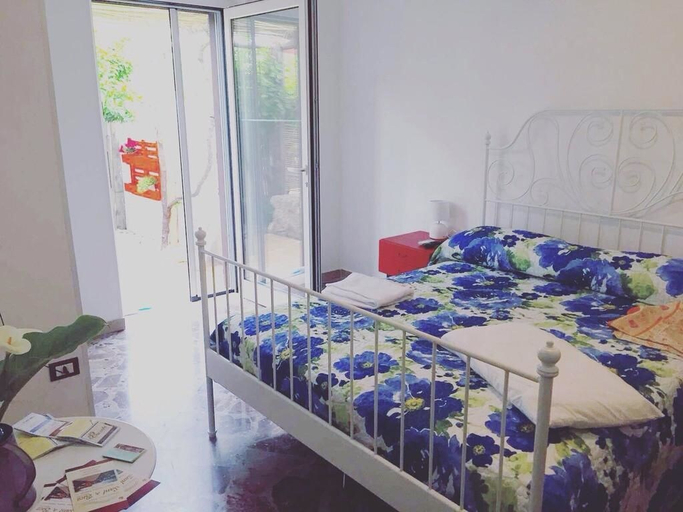 Bedroom 2, B&B SanteBice, Bari