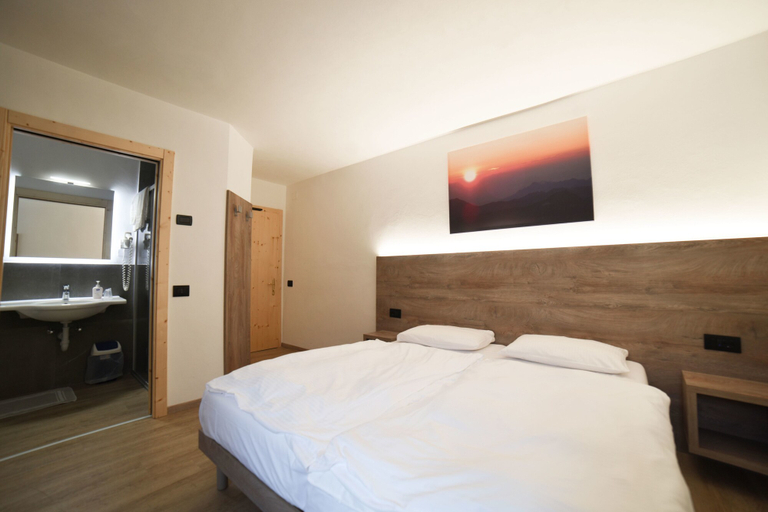 Bedroom 4, Zanella, Trento