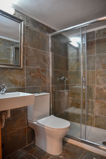 Bathroom 5, Iraklis Studios & Apartments, Crete