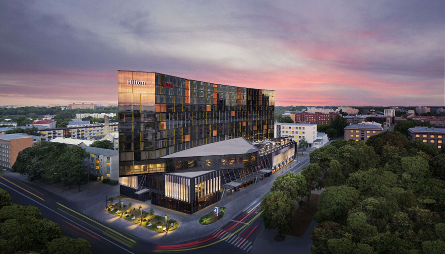 Exterior & Views