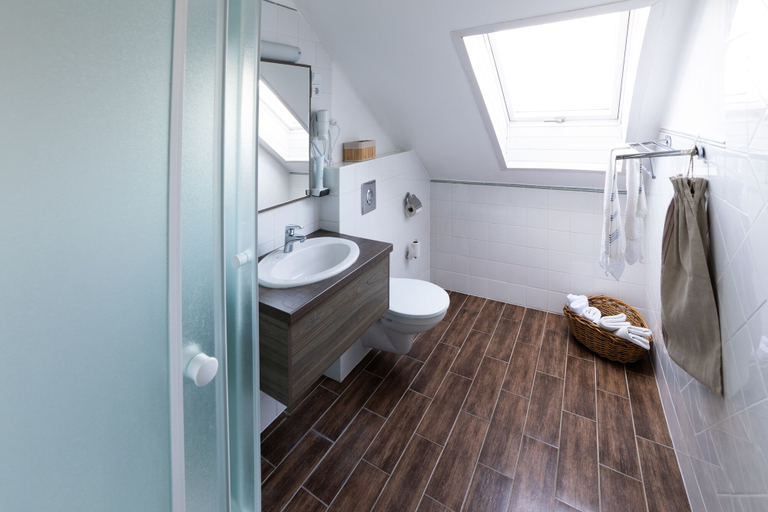 Bathroom 4, Zsanett Hotel, Fonyód