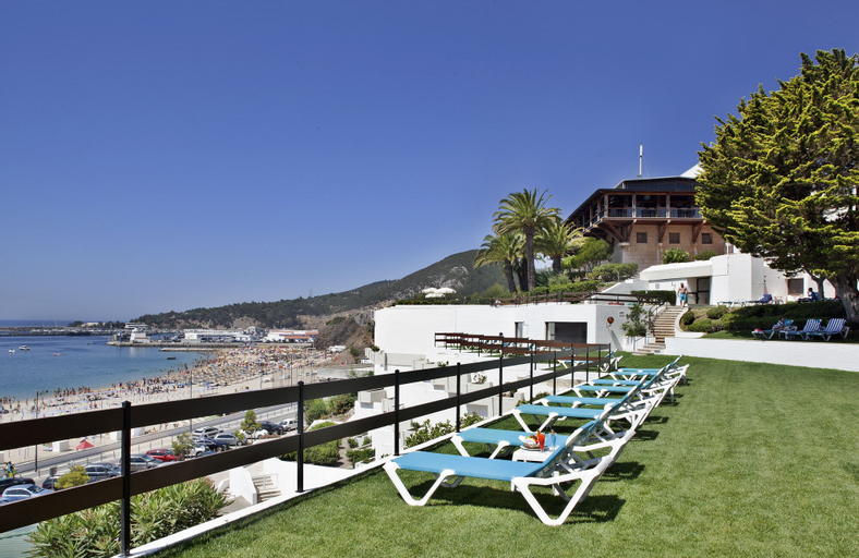 Exterior & Views 18