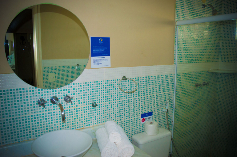 Bathroom 4, Don Quijote Hotel, Armação dos Búzios