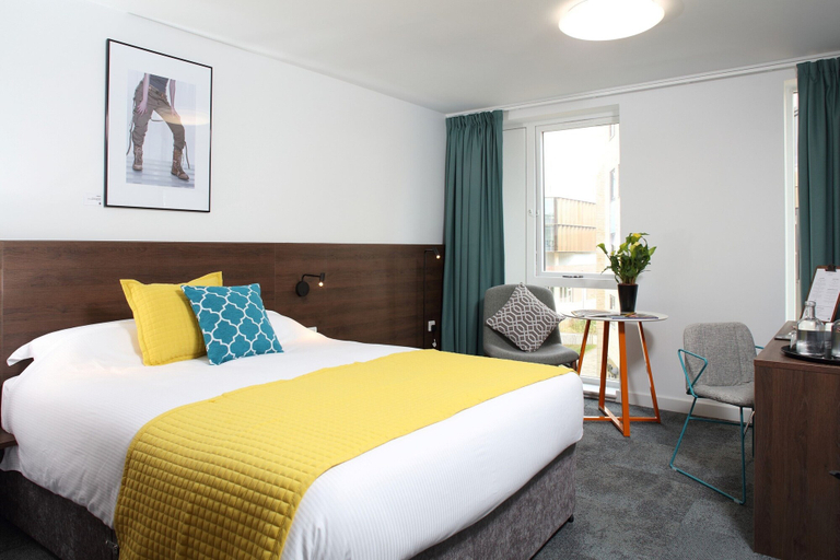 Bedroom 2, Sunley Hotel, Northamptonshire