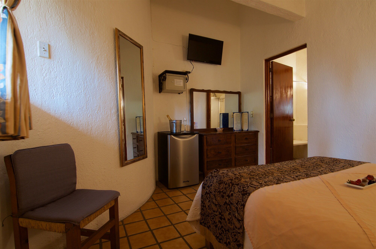 Bedroom 3, Hotel Mercurio - Gay Friendly, Puerto Vallarta