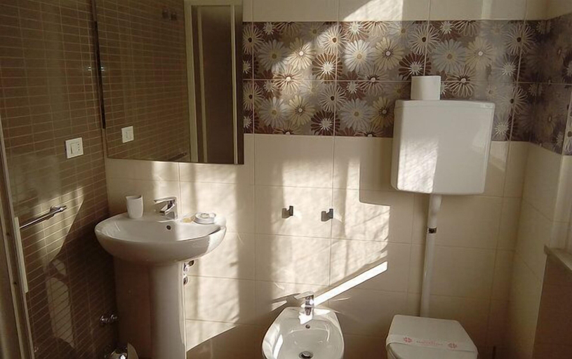 Bathroom 4, Gardenia Guest House, Forli' - Cesena