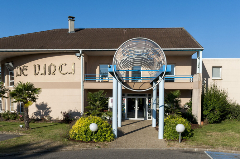 Exterior & Views 1, Espace Léonard de Vinci, Essonne