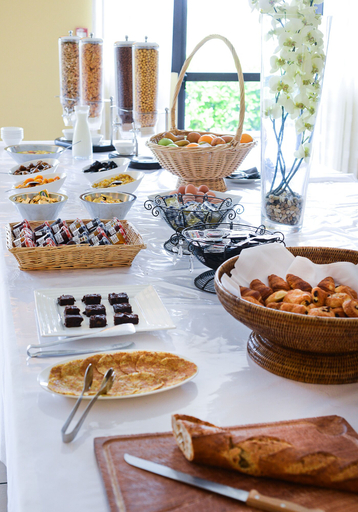 Food & Drinks 5, Hotel Archamps Porte Sud de Geneve, Haute-Savoie