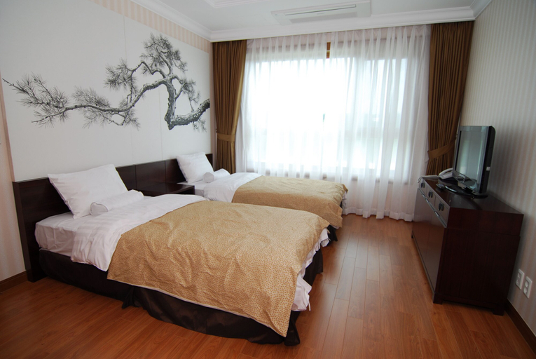 Bedroom 3, PineRidge Resort, Goseong