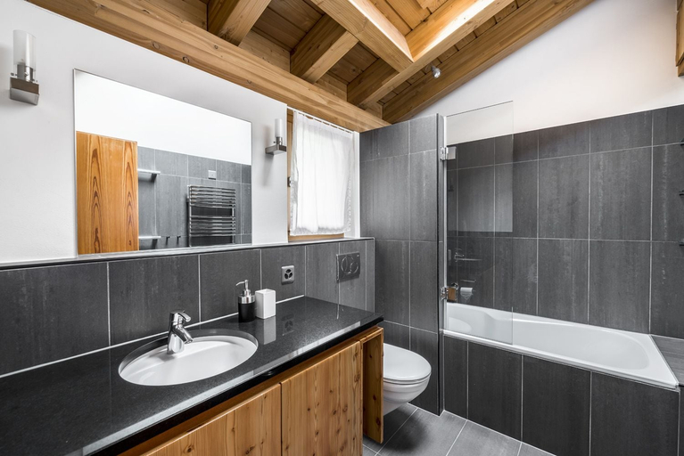 Bathroom 3, Ari Resort, Visp