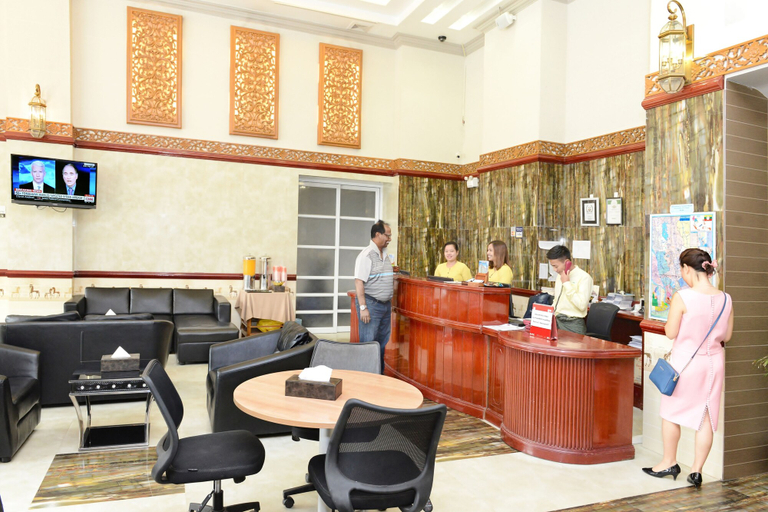 Food & Drinks 5, Hotel Grand United Ahlone Branch, Yangon