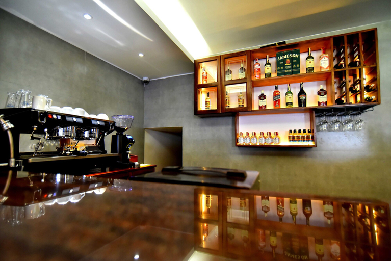 Food & Drinks 3, Victoria Mews Hotel, Kampala
