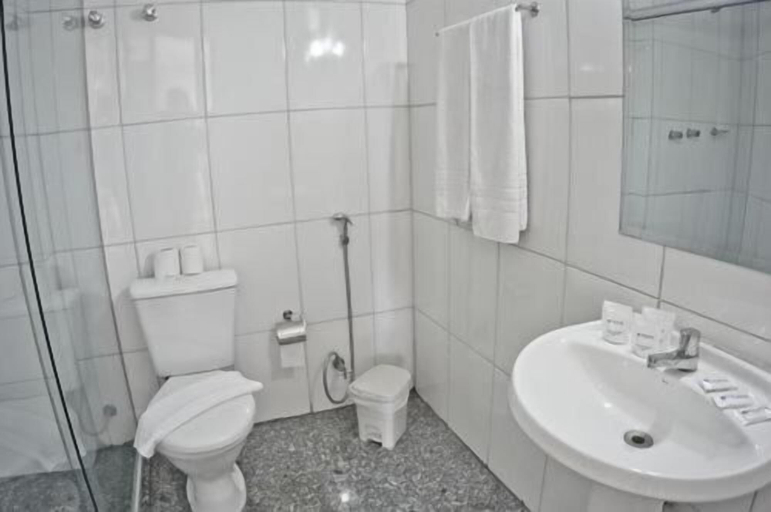 Bathroom 3, Hotel Dan Inn São Paulo Higienópolis by Nacional Inn, São Paulo
