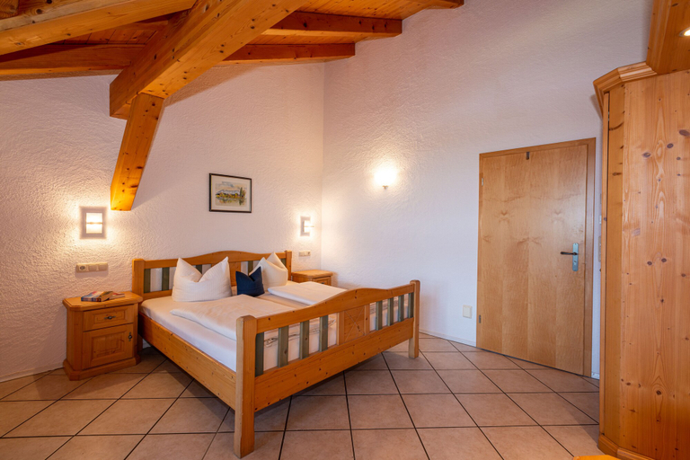 Bedroom 2, Aparthotel Werdenfels, Garmisch-Partenkirchen