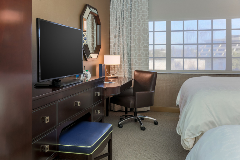 Bedroom 2, Sheraton Tarrytown Hotel, Westchester