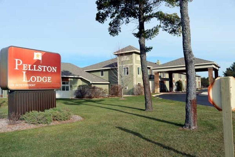 Exterior & Views 2, Pellston Lodge Magnuson Hotel, Emmet