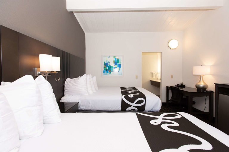 Bedroom 3, SureStay Hotel by Best Western Seaside Monterey, Monterey