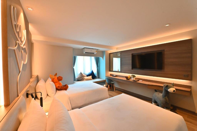 Moose Hotel Nimman - Tap to explore photos