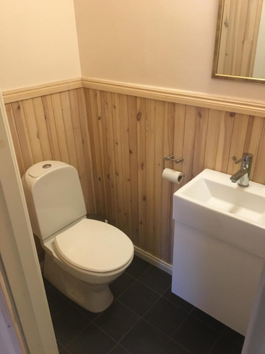 Bathroom 4, Pensionat Gyllenhjelmsgatan, Strängnäs