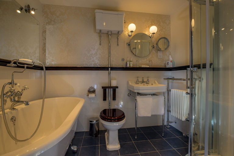 Bathroom 4, Ghan House Carlingford