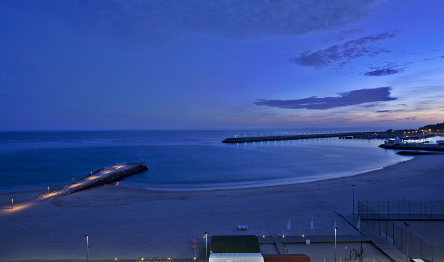 Exterior & Views 15
