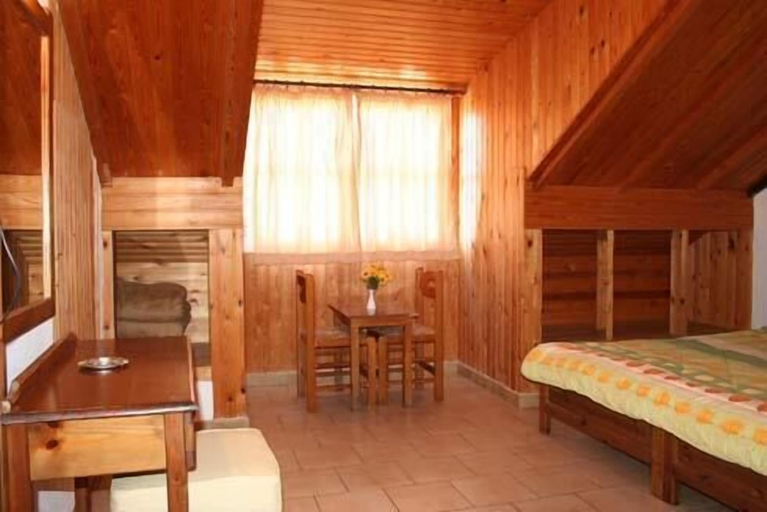 Bedroom 4, Hotel Vicky, East Macedonia and Thrace