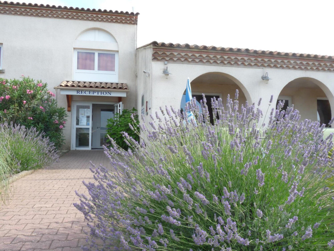 Exterior & Views 2, Brit Hotel Bosquet, Aude
