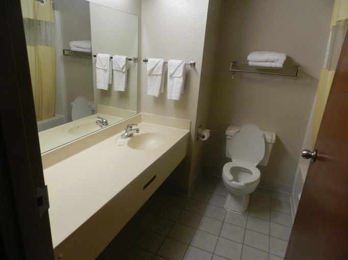 Bathroom 5, Haven Inn & Suites, Gwinnett