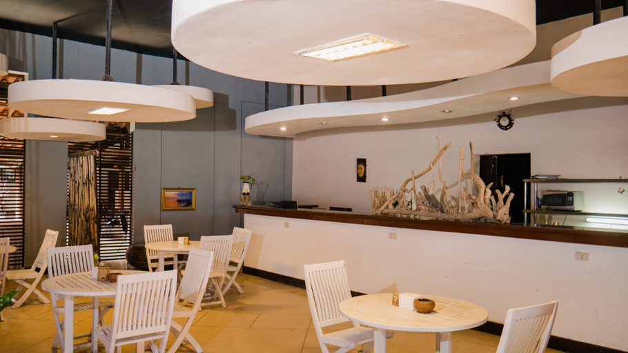 Food & Drinks 4, Grand Elty Krakatoa, South Lampung