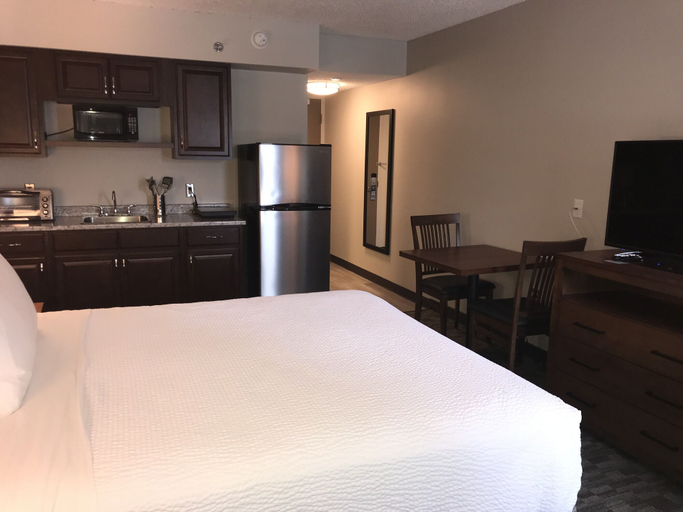 Bedroom 4, Quality Inn & Suites, Cape Breton