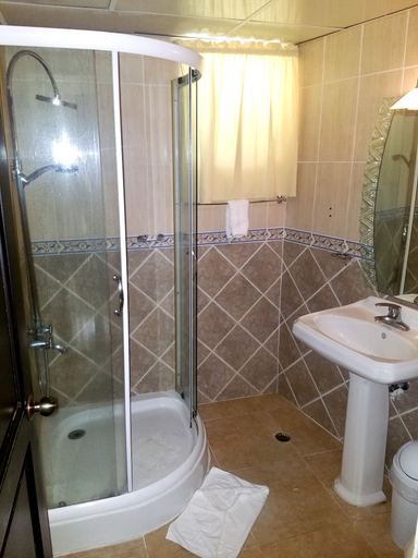 Bathroom 4, Jarabacoa River Club, Jarabacoa