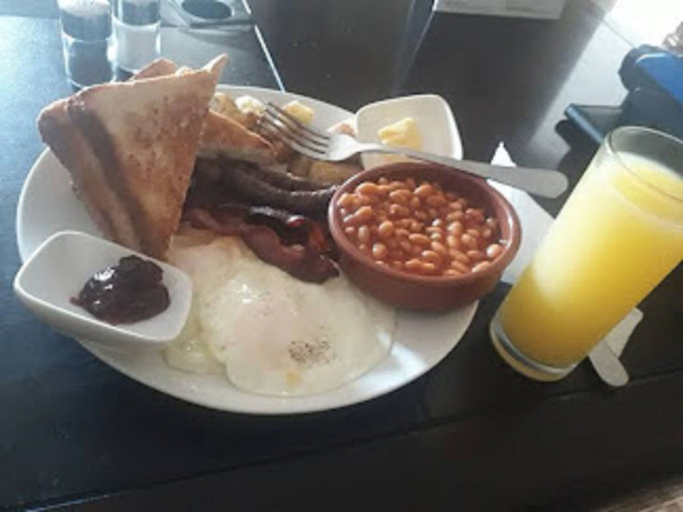 Food & Drinks 5, Lifesong Lodge, Kitwe