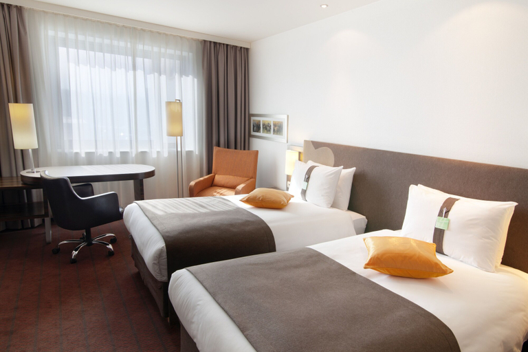 Bedroom 3, Holiday Inn ALMATY by IHG, Almaty
