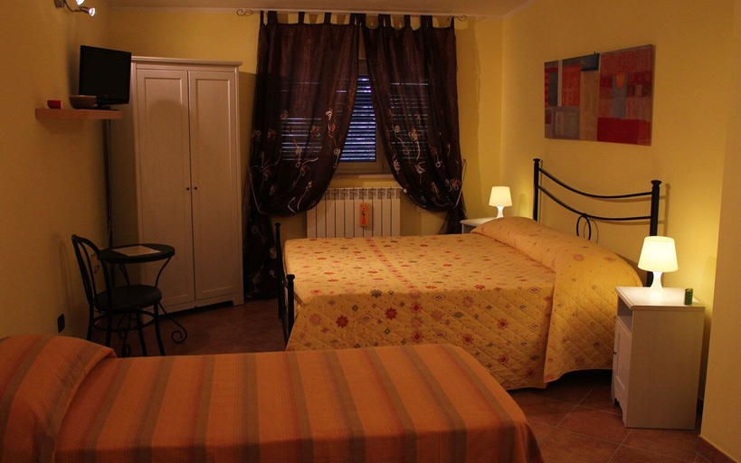 Bedroom 4, Il Sottosopra B&B, Rome