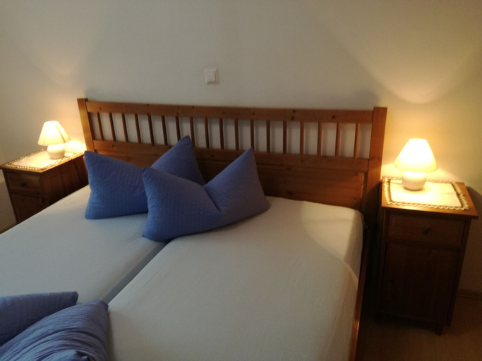 Bedroom 2, Ferienwohnung Himler, Schwaz
