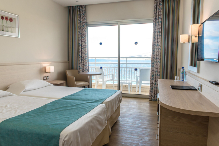 Bedroom 4, Cynthiana Beach Hotel