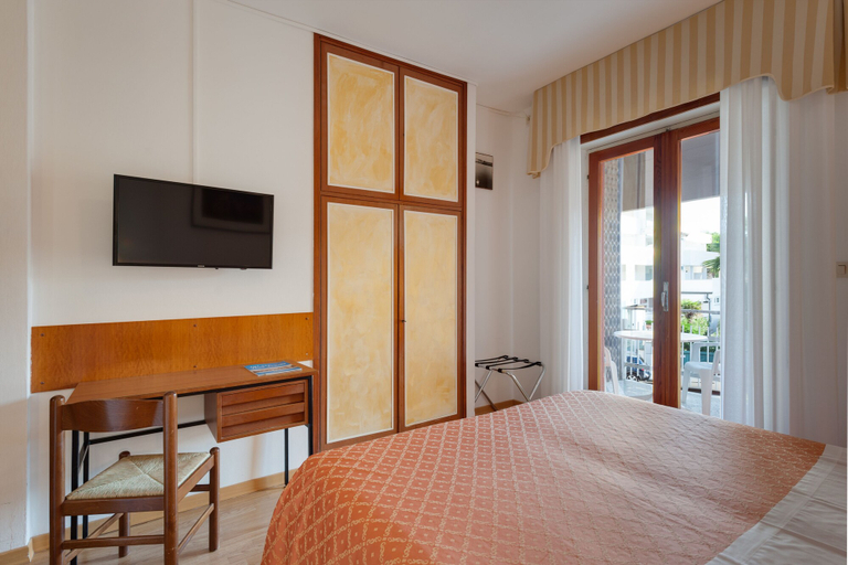 Bedroom 3, Hotel Helvetia, Gorizia