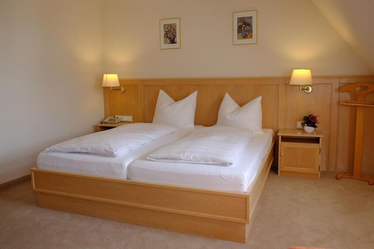 Bedroom 3, Flair Hotel Schwanen, Lörrach