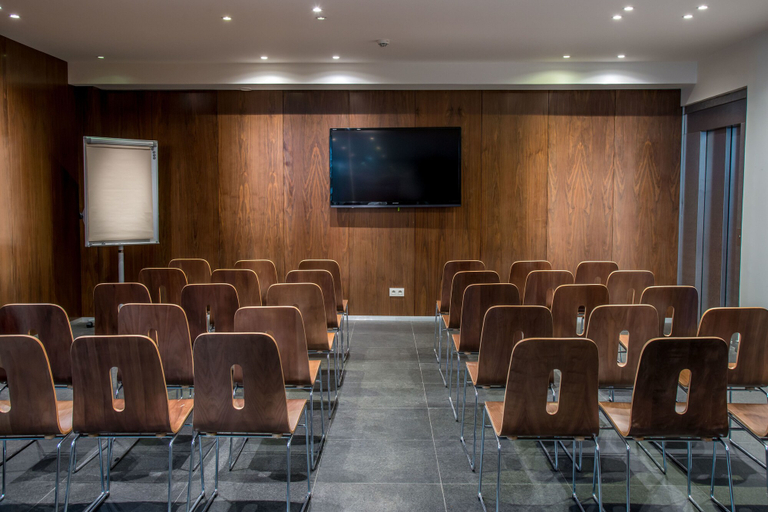 Business Facilities 4, Art Hotel Eiffel, Paris