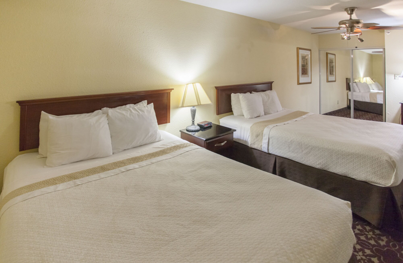 Bedroom 4, Days Inn by Wyndham Shenandoah, Montgomery
