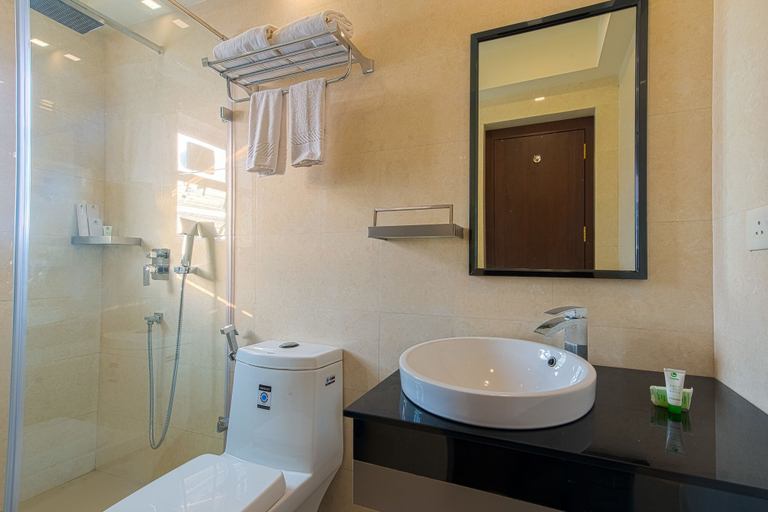 Bathroom 4, Treebo Vedanta, Metropolitan, South 24 Parganas