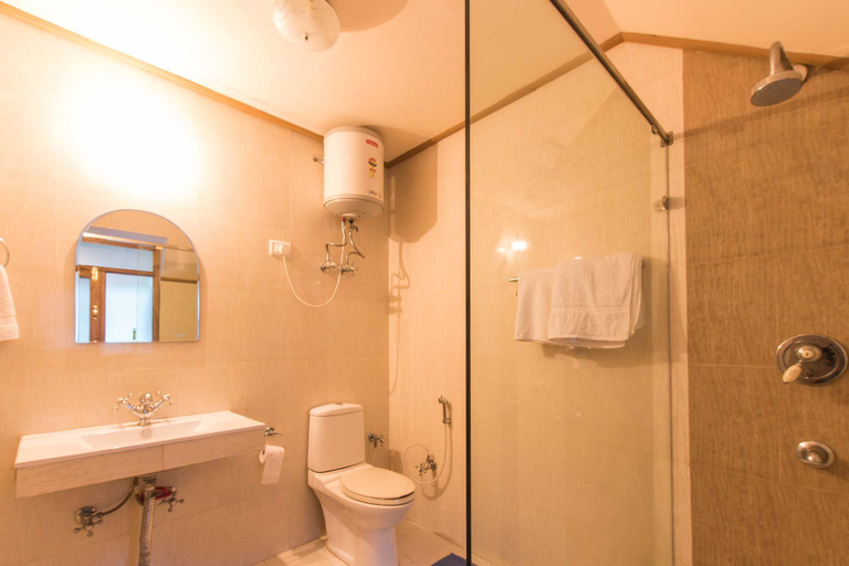 Bathroom 3, StayVista at Jodhpur House, Kullu