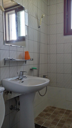 Bathroom 5, Minjoonggak Guesthouse, Seogwipo